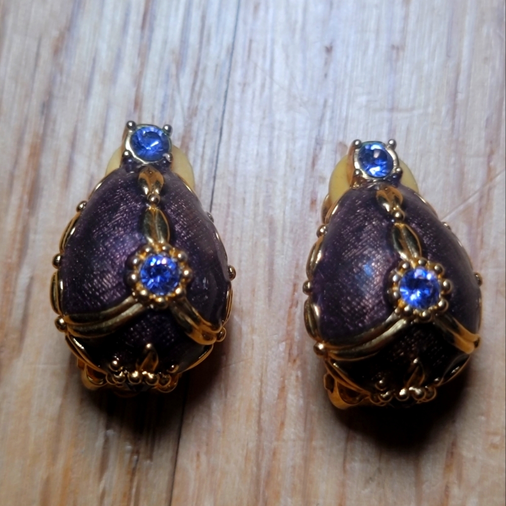 Vintage joan rivers clip on earrings